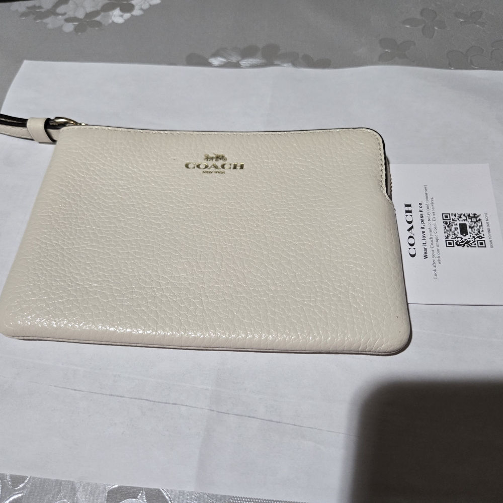 Coach White Leather Wristlet